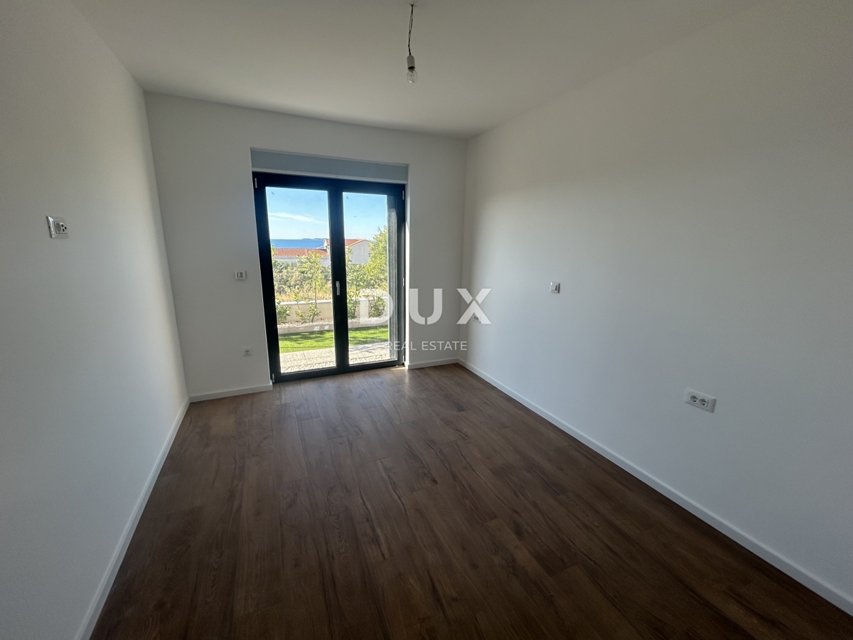 PRIMOŠTEN, DOLAC – Stanovanje v pritličju novogradnje z vrtom, pogled od zgoraj