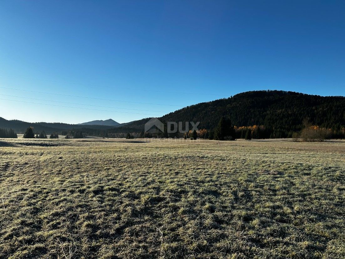 GORSKI KOTAR, RAVNA GORA - zemljišče 744 m2 v bližini Delnic