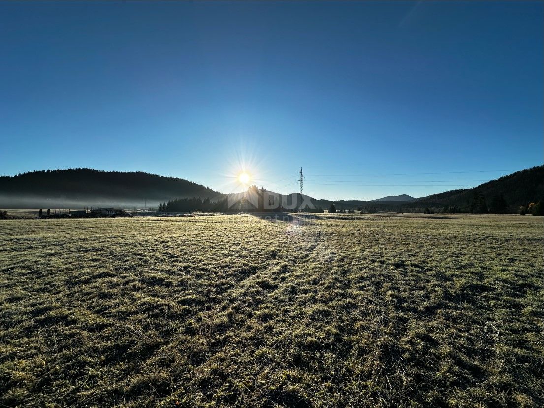 GORSKI KOTAR, RAVNA GORA - zemljišče 744 m2 v bližini Delnic