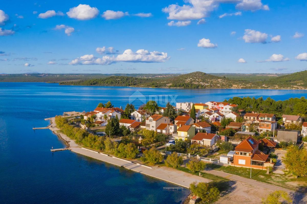 ŠIBENIK, BILICE - Zazidljivo zemljišče