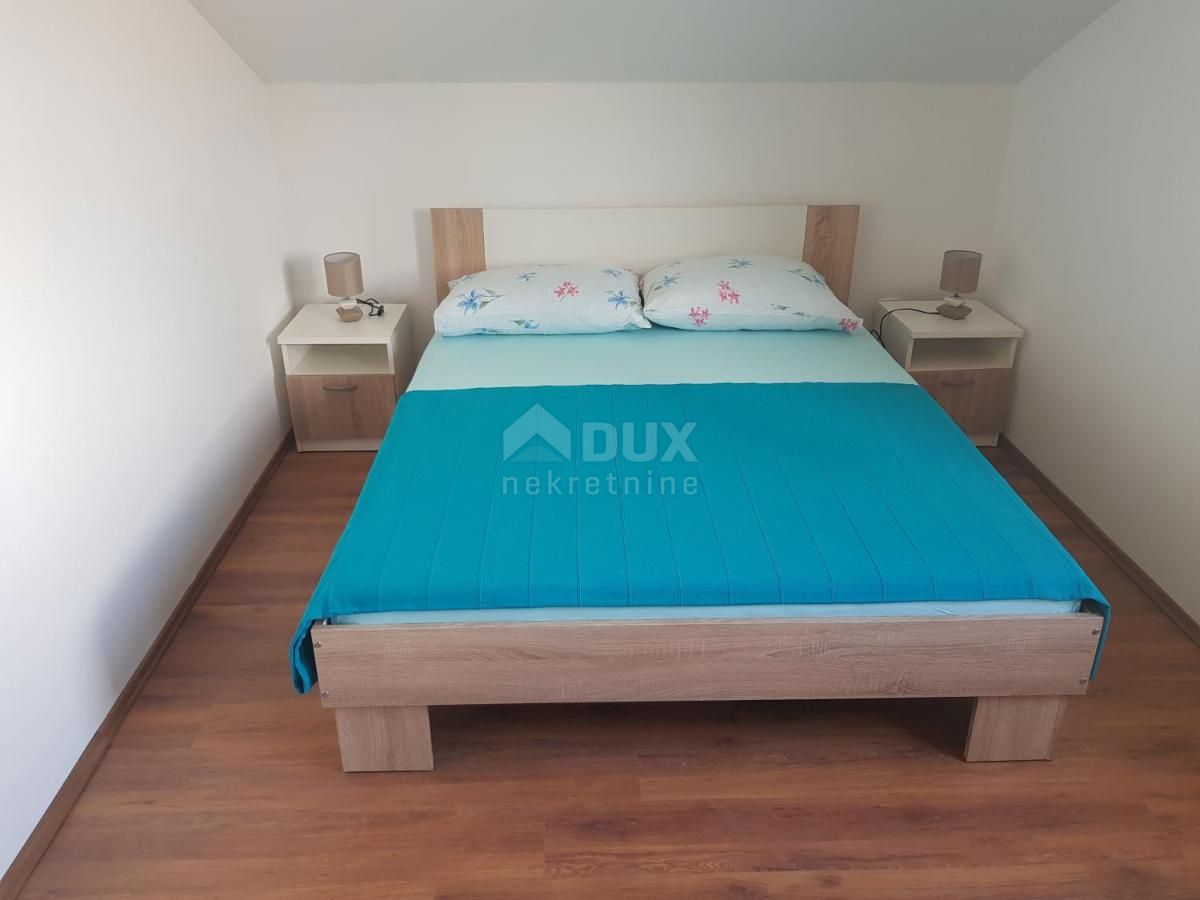 OTOK KRK, MALINSKA (okolica) - Hiša s 4 apartmaji in urejenim vrtom