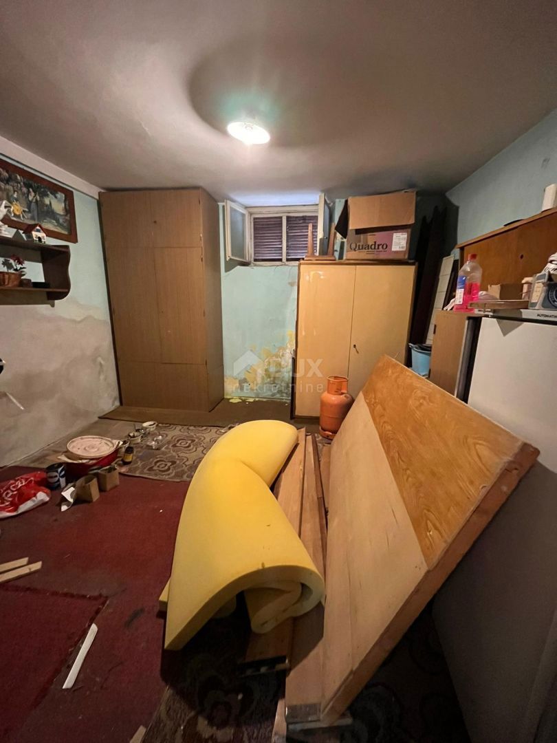 RIJEKA, KOZALA - etaža hiše za adaptacijo