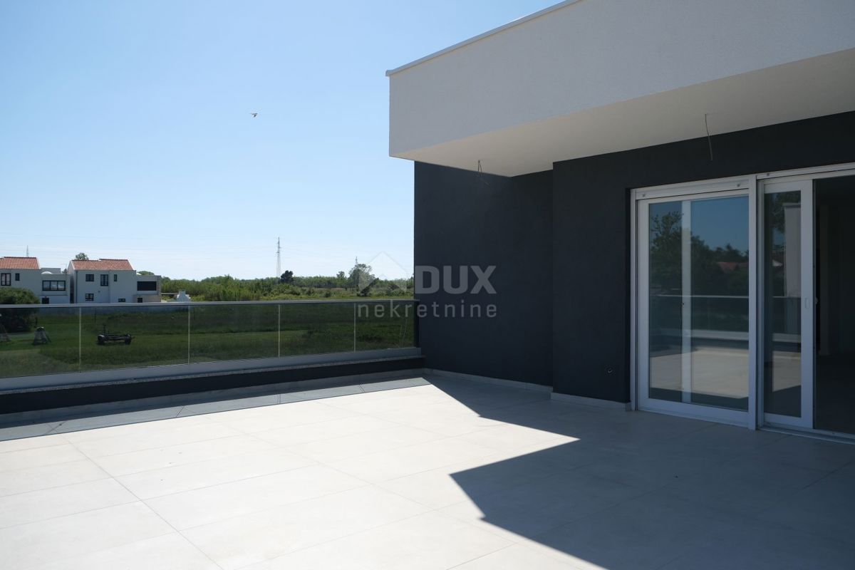 ZADAR, PRIVLAKA - Eleganten penthouse s pogledom na morje v Sabunikah!
