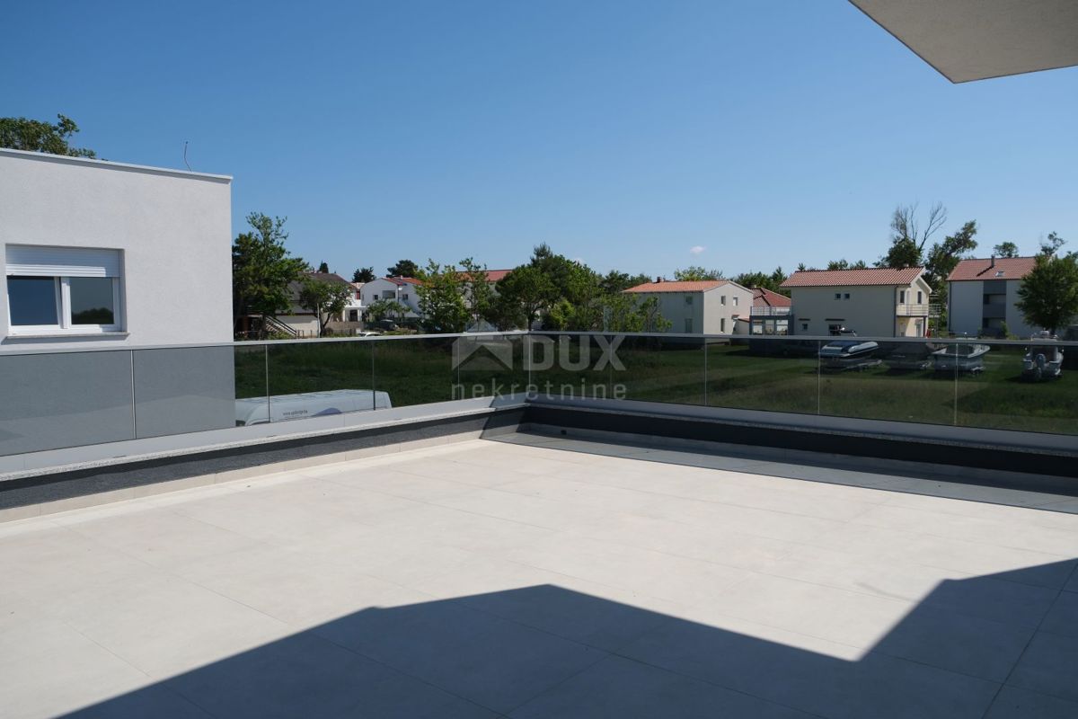 ZADAR, PRIVLAKA - Eleganten penthouse s pogledom na morje v Sabunikah!