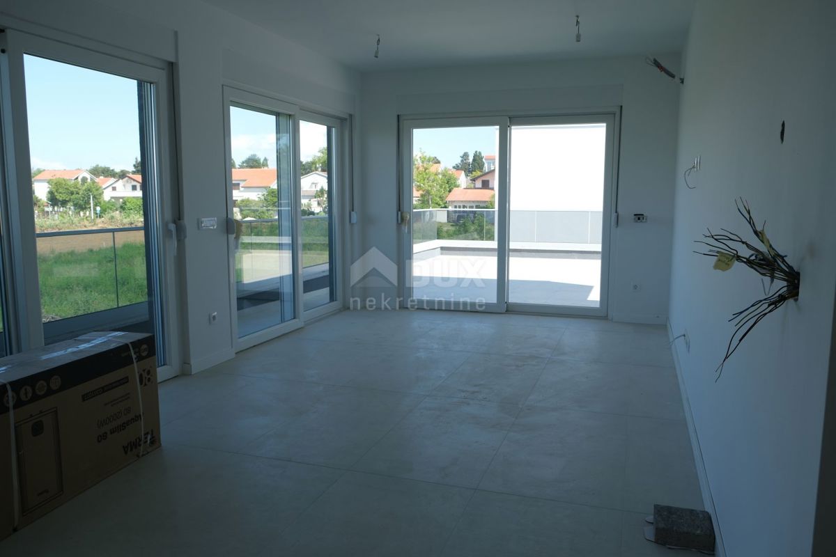 ZADAR, PRIVLAKA - Eleganten penthouse s pogledom na morje v Sabunikah!
