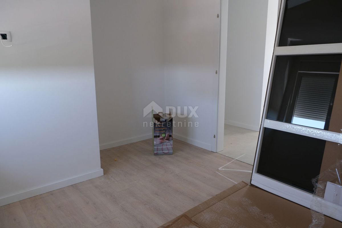 ZADAR, PRIVLAKA - Eleganten penthouse s pogledom na morje v Sabunikah!
