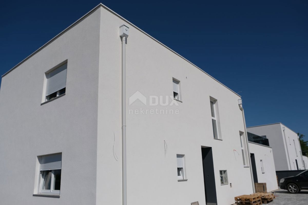 ZADAR, PRIVLAKA - Eleganten penthouse s pogledom na morje v Sabunikah!
