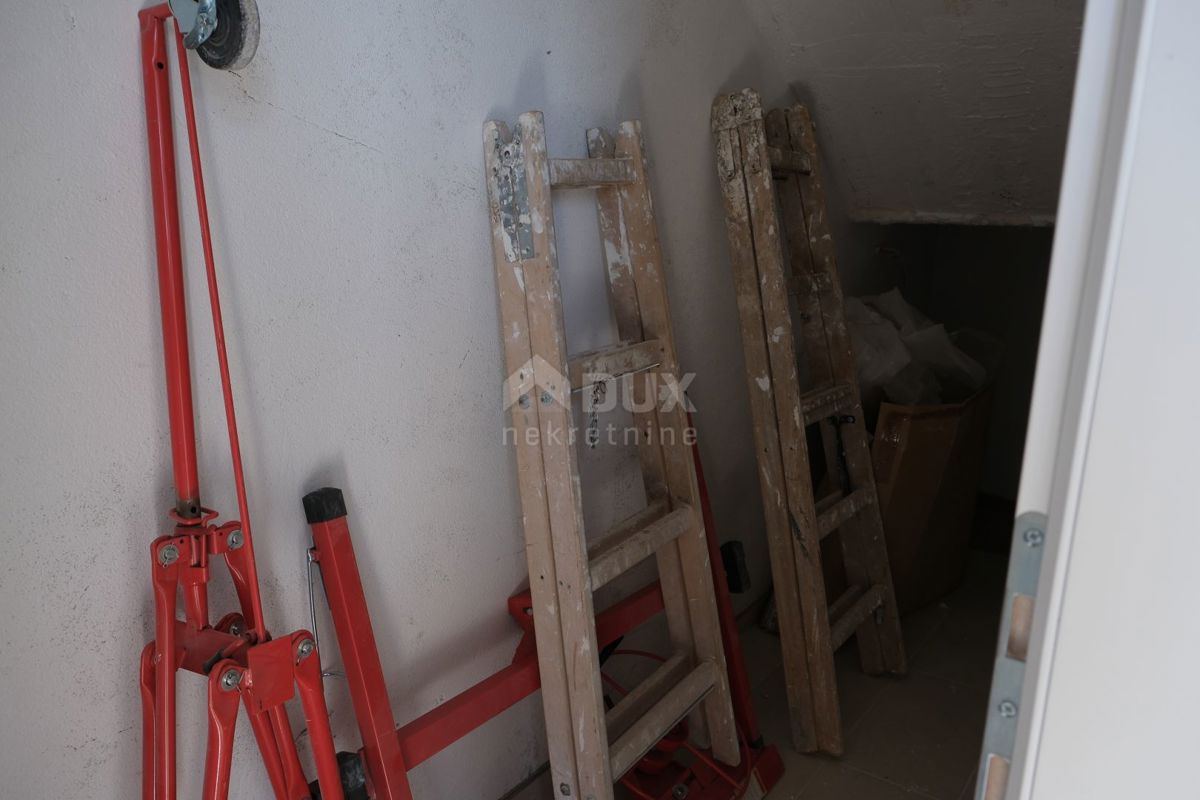 ZADAR, PRIVLAKA - Eleganten penthouse s pogledom na morje v Sabunikah!