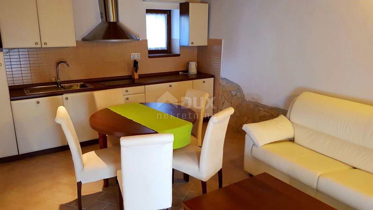 ISTRA, LIŽNJAN - Prenovljeno stanovanje v centru s parkirnim mestom!