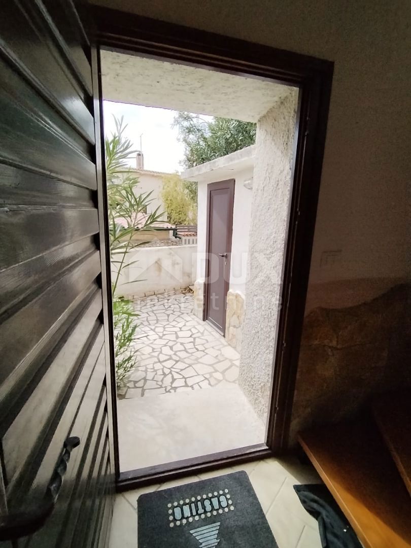 ISTRA, LIŽNJAN - Prenovljeno stanovanje v centru s parkirnim mestom!