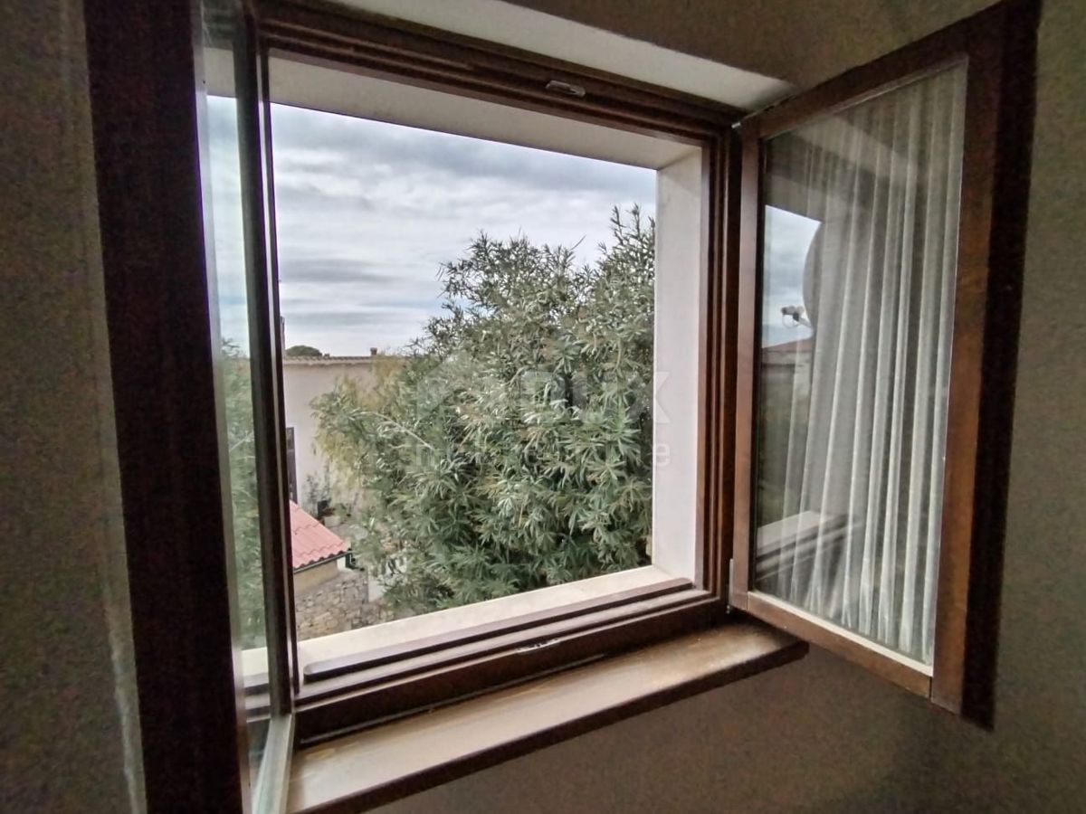 ISTRA, LIŽNJAN - Prenovljeno stanovanje v centru s parkirnim mestom!
