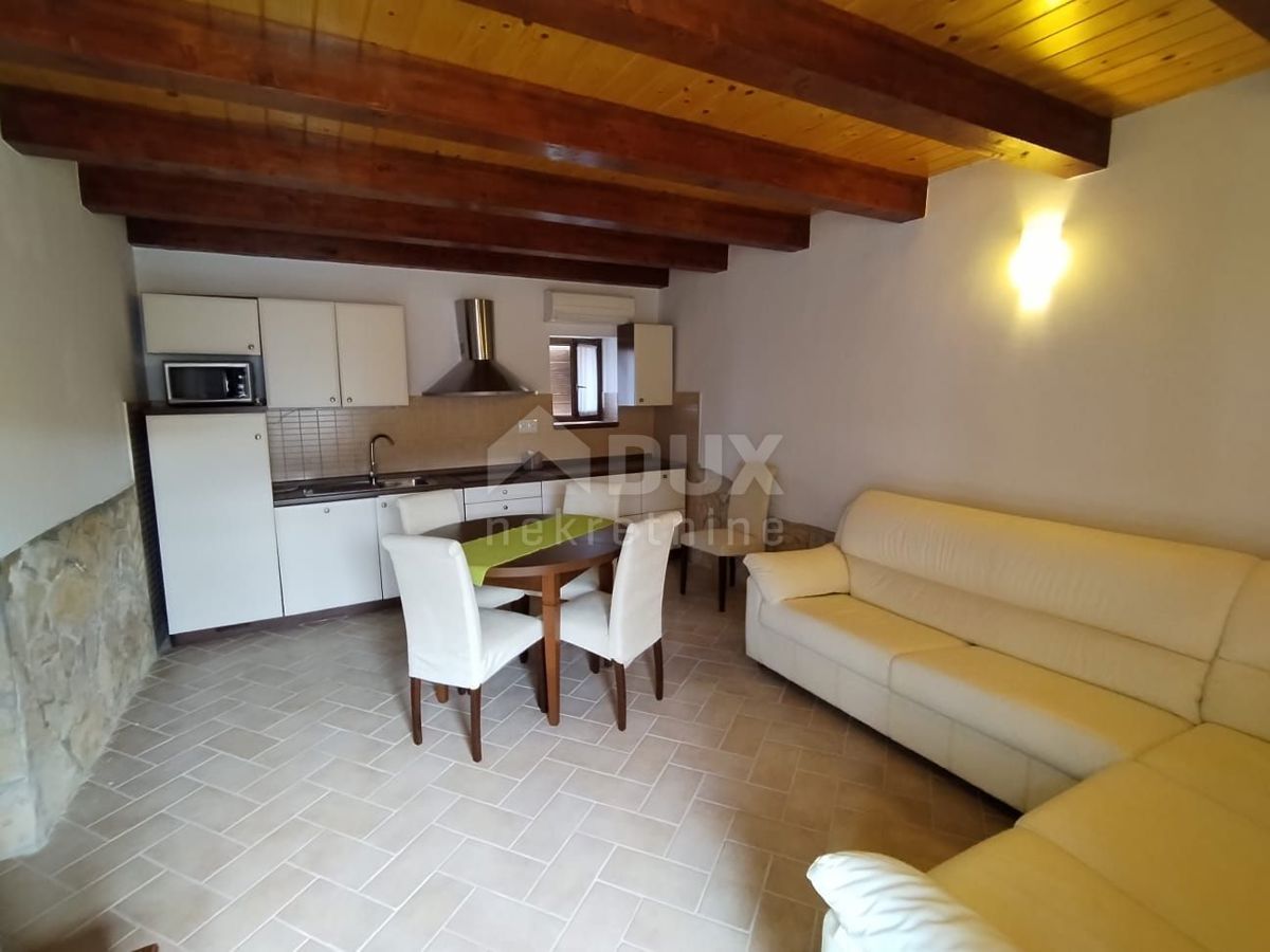 ISTRA, LIŽNJAN - Prenovljeno stanovanje v centru s parkirnim mestom!