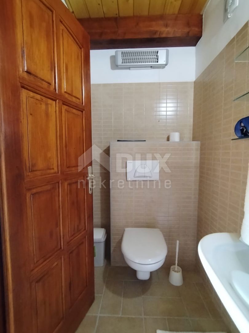 ISTRA, LIŽNJAN - Prenovljeno stanovanje v centru s parkirnim mestom!