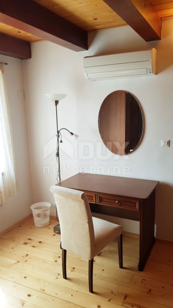ISTRA, LIŽNJAN - Prenovljeno stanovanje v centru s parkirnim mestom!