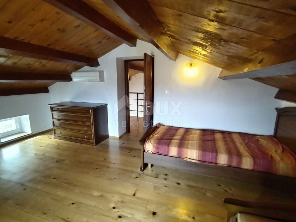 ISTRA, LIŽNJAN - Prenovljeno stanovanje v centru s parkirnim mestom!