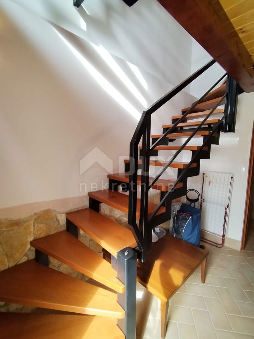 ISTRA, LIŽNJAN - Prenovljeno stanovanje v centru s parkirnim mestom!