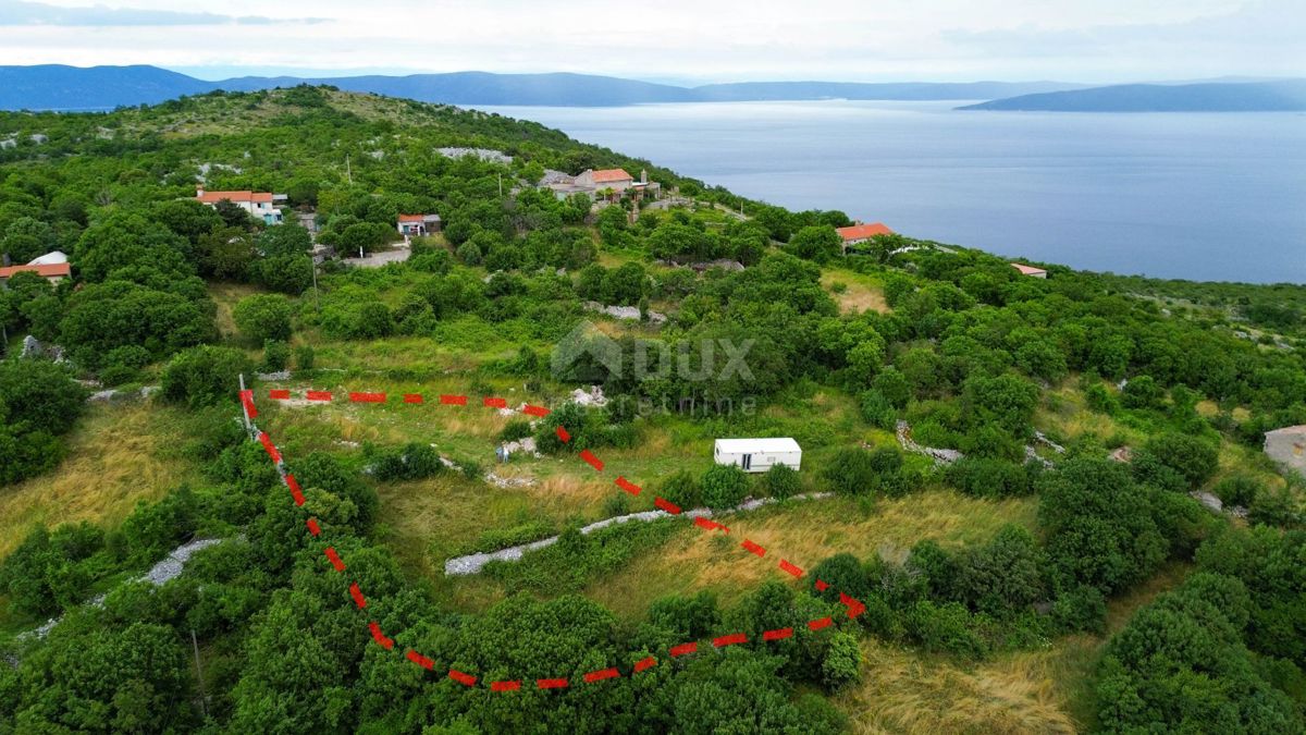 ISTRA, SKITAČA - Edinstveno gradbeno zemljišče z gradbenim dovoljenjem in pogledom na morje 