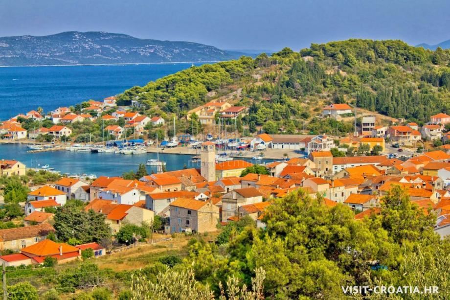 VELI IŽ, ZADAR - PRILOŽNOST! Kmetijsko zemljišče s pogledom na morje