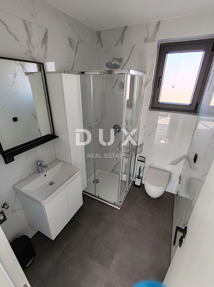 ZADAR, VIR - Novogradnja! Sodoben penthouse le 130 metrov od plaže s fantastičnim pogledom na morje! 2-S3