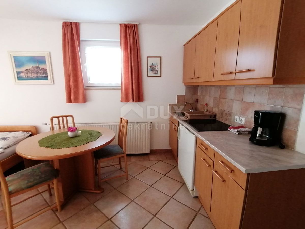 ISTRA, ROVINJ - Apartmajska hiša le 40m od morja!