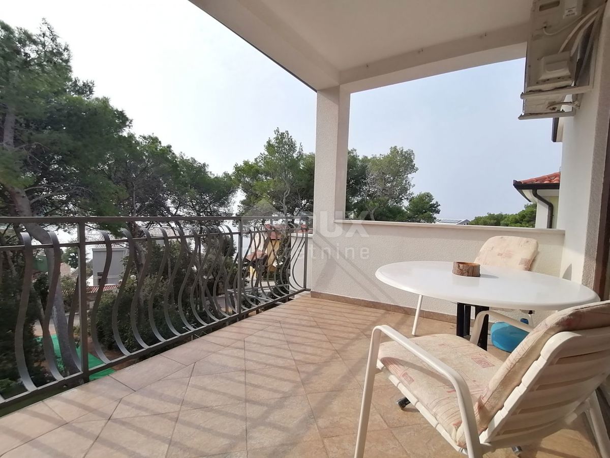 ISTRA, ROVINJ - Apartmajska hiša le 40m od morja!