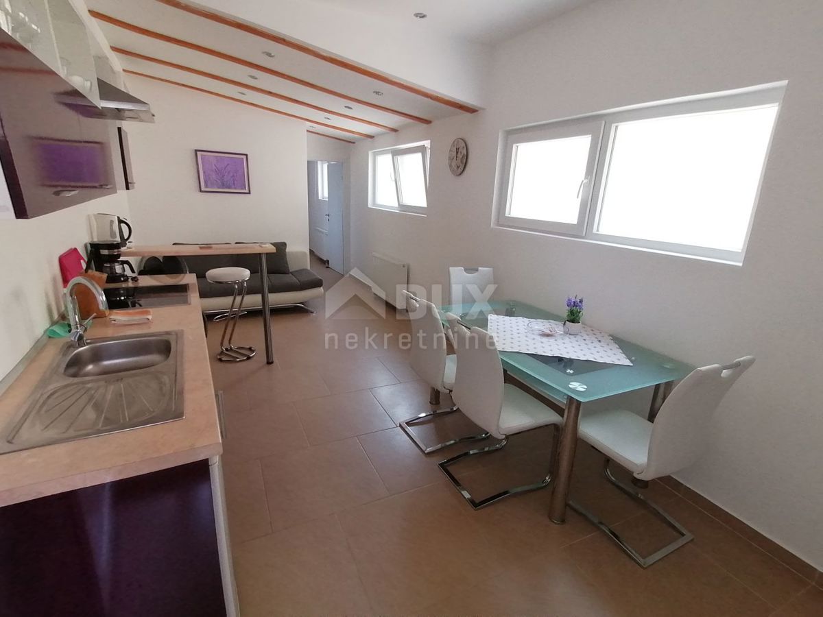 ISTRA, ROVINJ - Apartmajska hiša le 40m od morja!