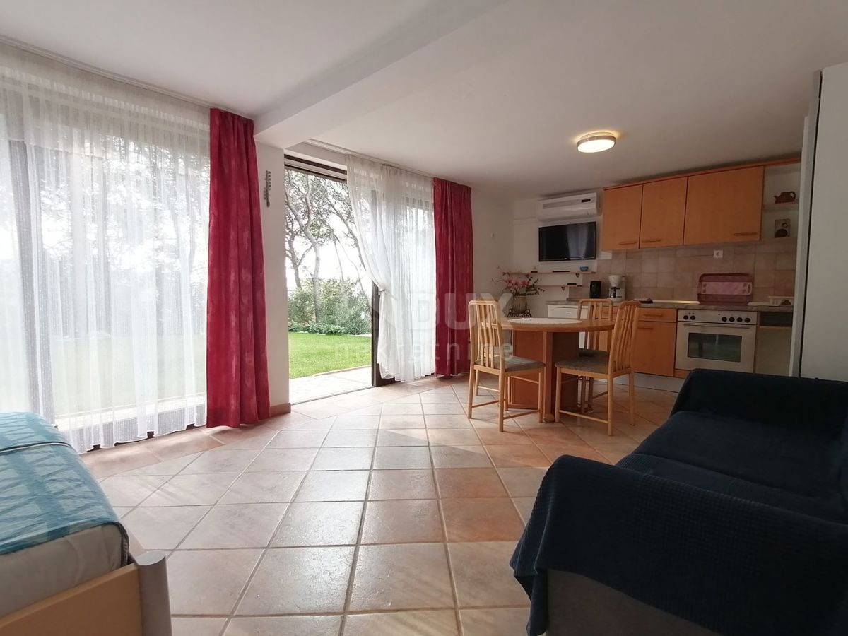 ISTRA, ROVINJ - Apartmajska hiša le 40m od morja!