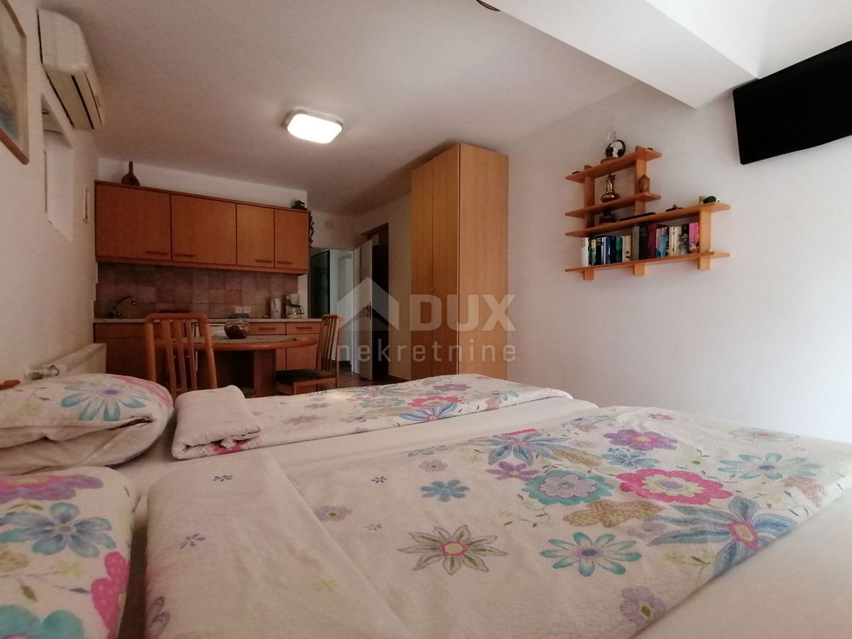 ISTRA, ROVINJ - Apartmajska hiša le 40m od morja!