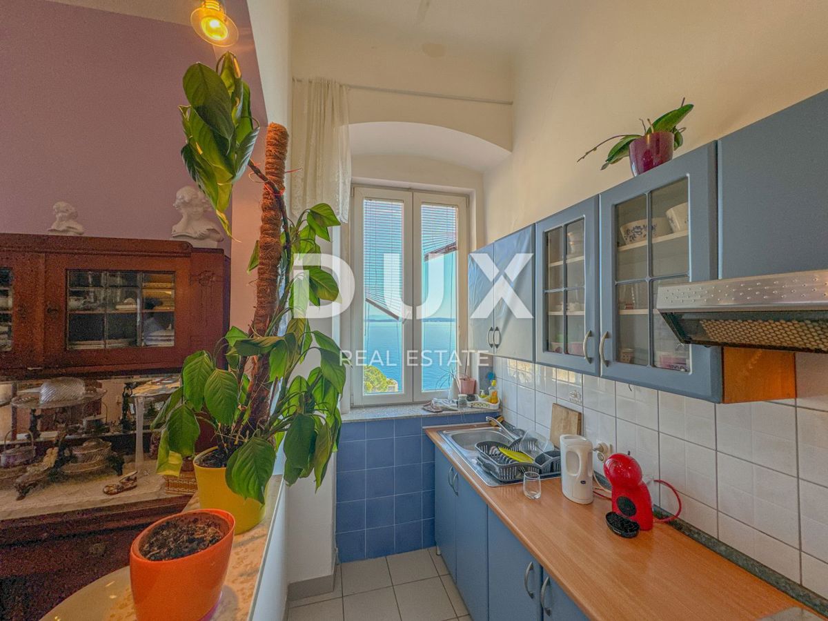 RIJEKA, PEĆINE - PRILOŽNOST, gospodarsko stanovanje 105m2, prva vrsta do morja