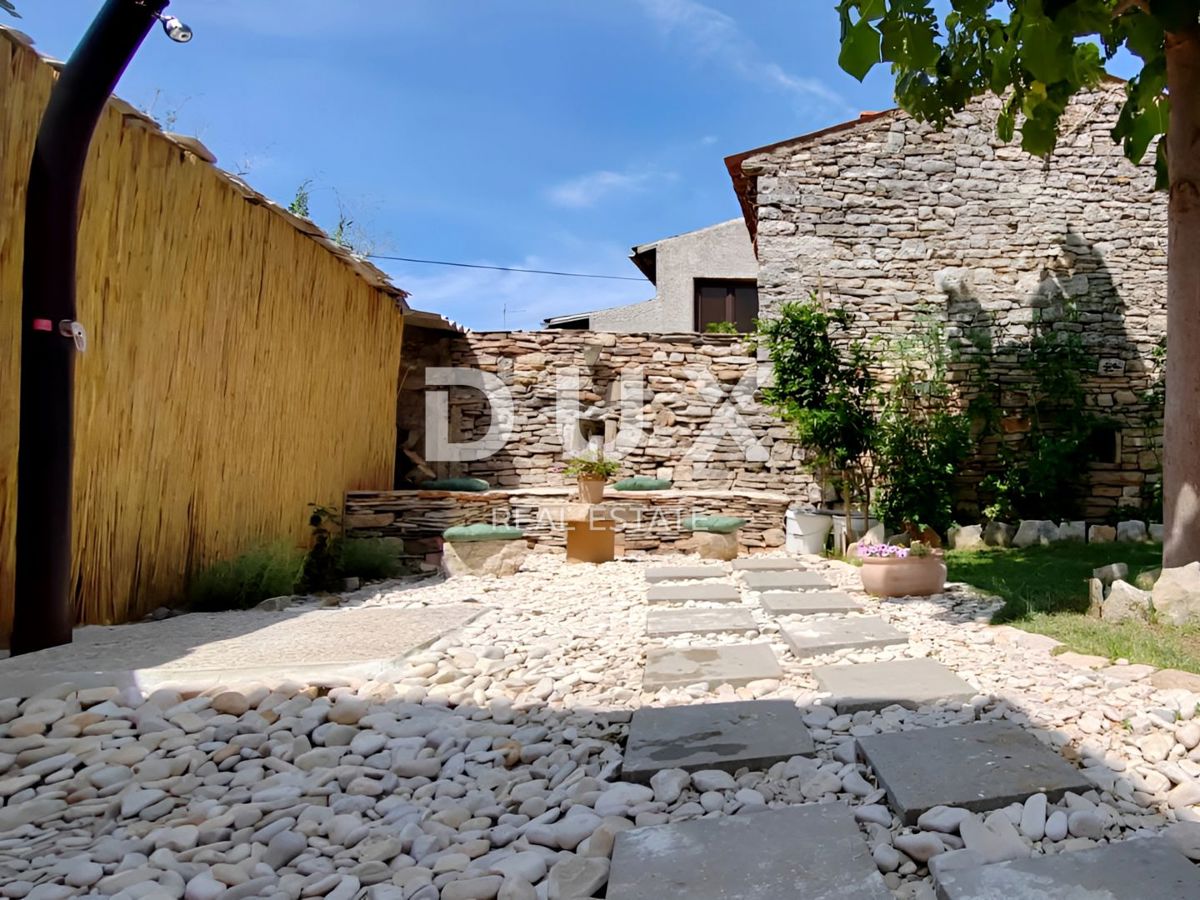 ISTRA, VODNJAN - Domača kamnita hiša