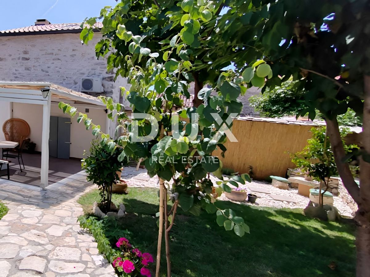 ISTRA, VODNJAN - Domača kamnita hiša