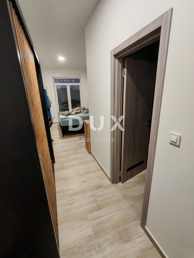 ZADAR, ZUKVE - Prostoren dvojček z bazenom! Novogradnja! B