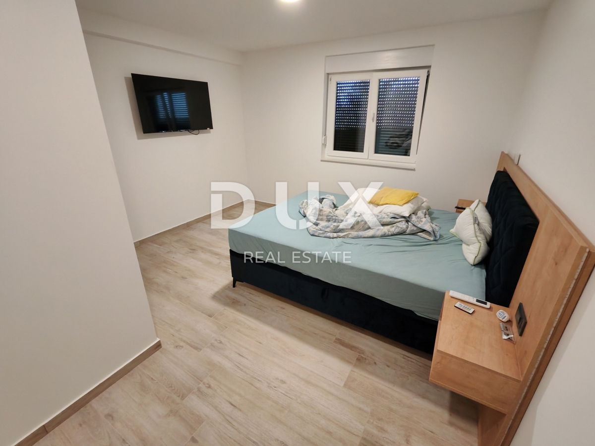 ZADAR, ZUKVE - Prostoren dvojček z bazenom! Novogradnja! B