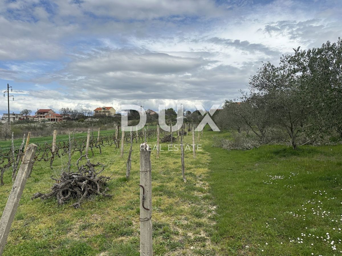 Zemljišče Murvica, Poličnik, 550m2