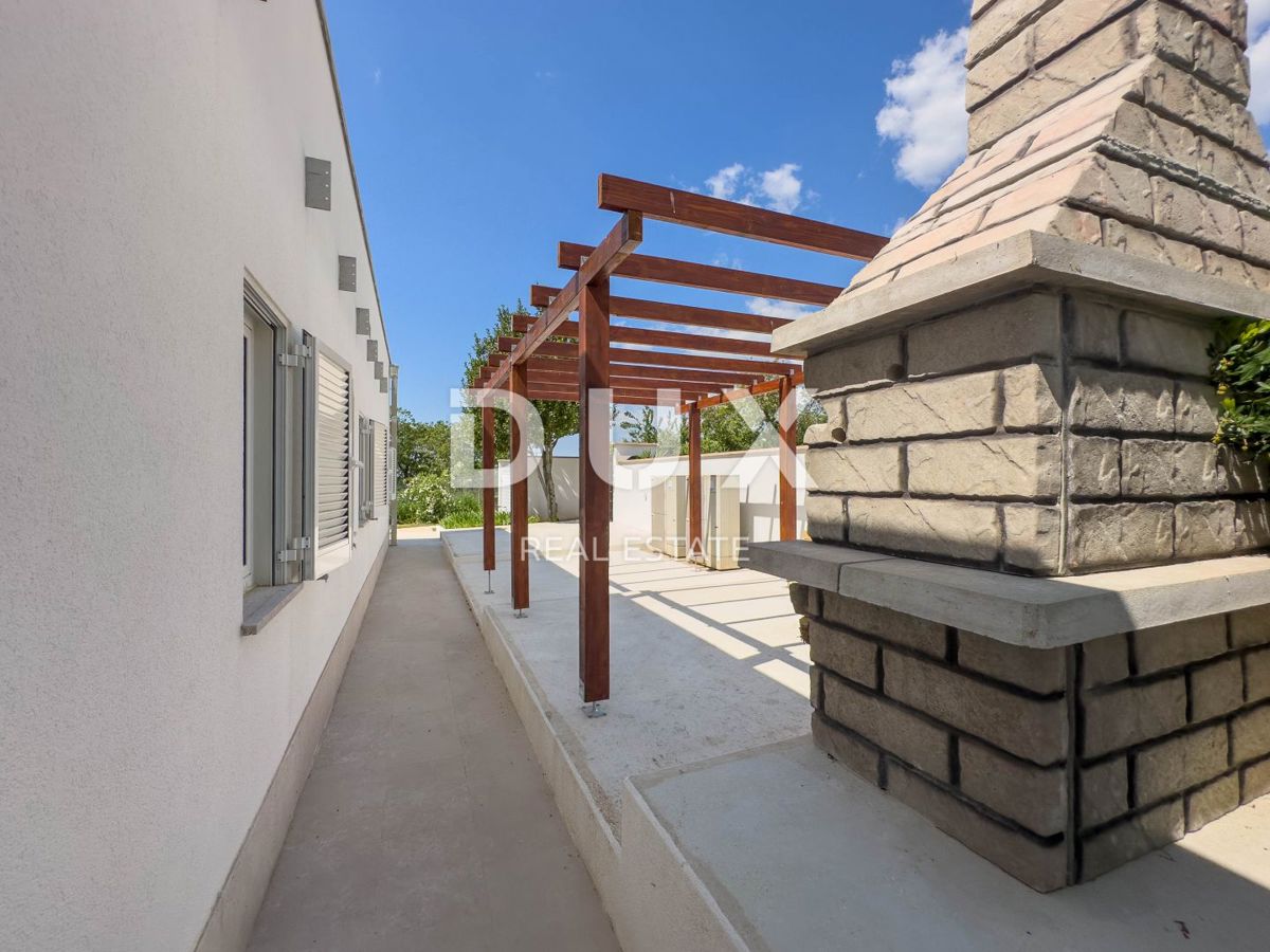 ISTRA, POREČ - Ekskluzivna dizajnerska družinska vila z wellness oazo in ogrevanim bazenom
