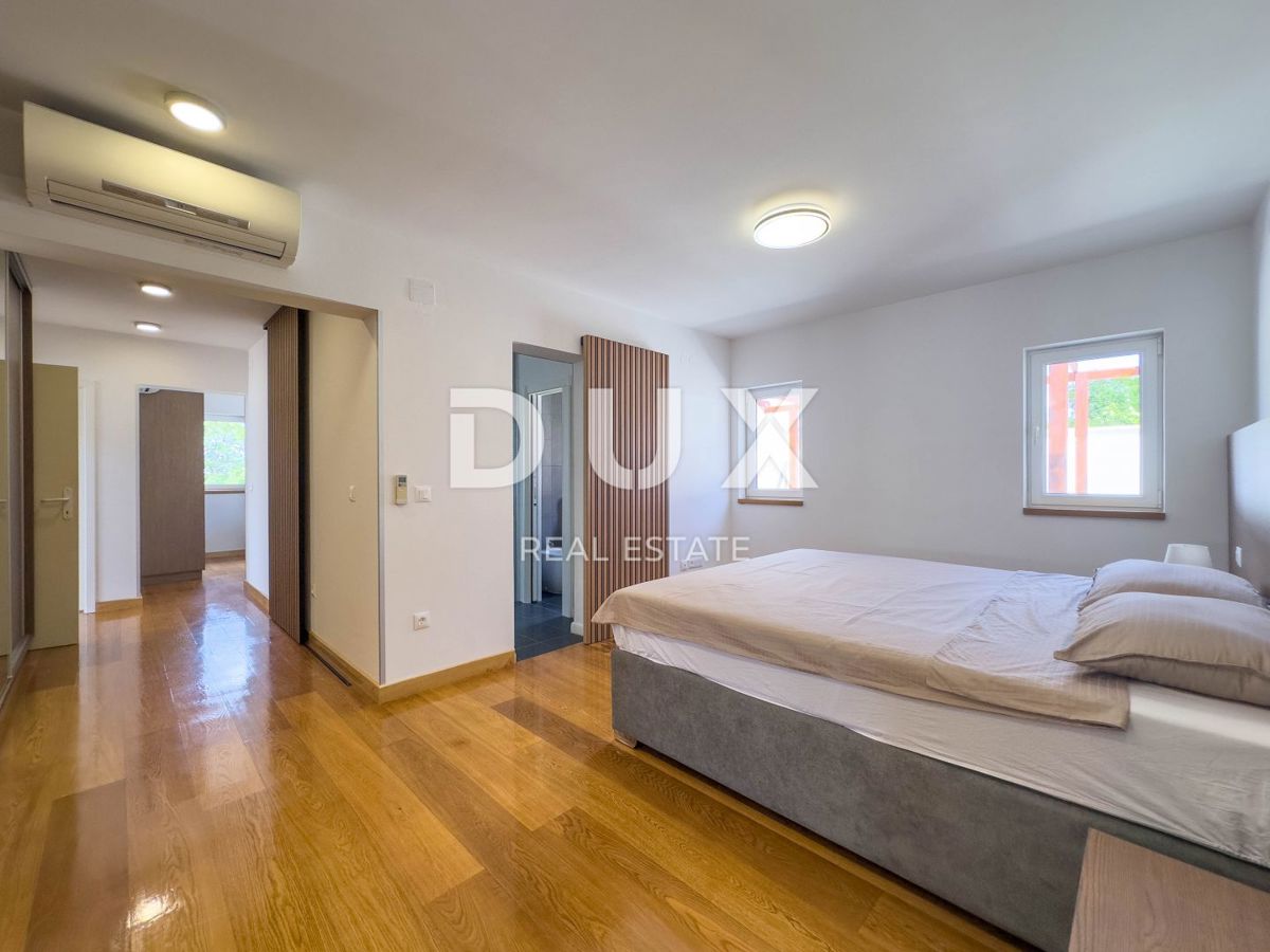 ISTRA, POREČ - Ekskluzivna dizajnerska družinska vila z wellness oazo in ogrevanim bazenom