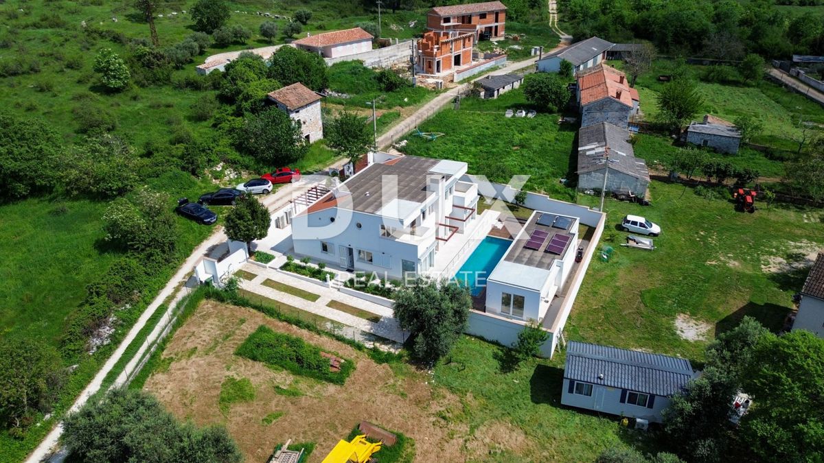 ISTRA, POREČ - Ekskluzivna dizajnerska družinska vila z wellness oazo in ogrevanim bazenom