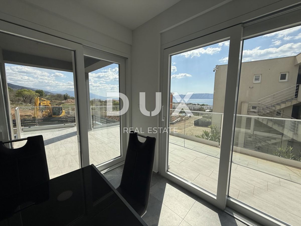 SMOKVICA - Apartma s skupnim bazenom 60m od morja