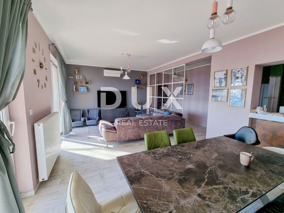 OPATIJA, CENTER - atraktivno stanovanje s pogledom na morje, vrtom in zasebnim vhodom