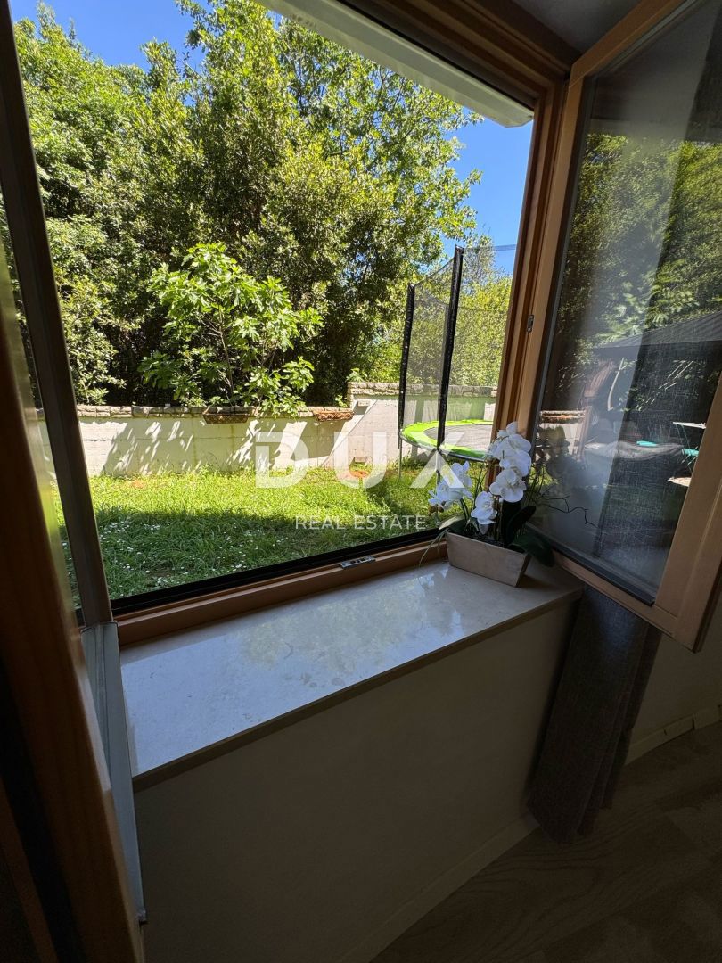 ISTRA, PREMANTURA - Apartma z vrtom in bazenom blizu morja!