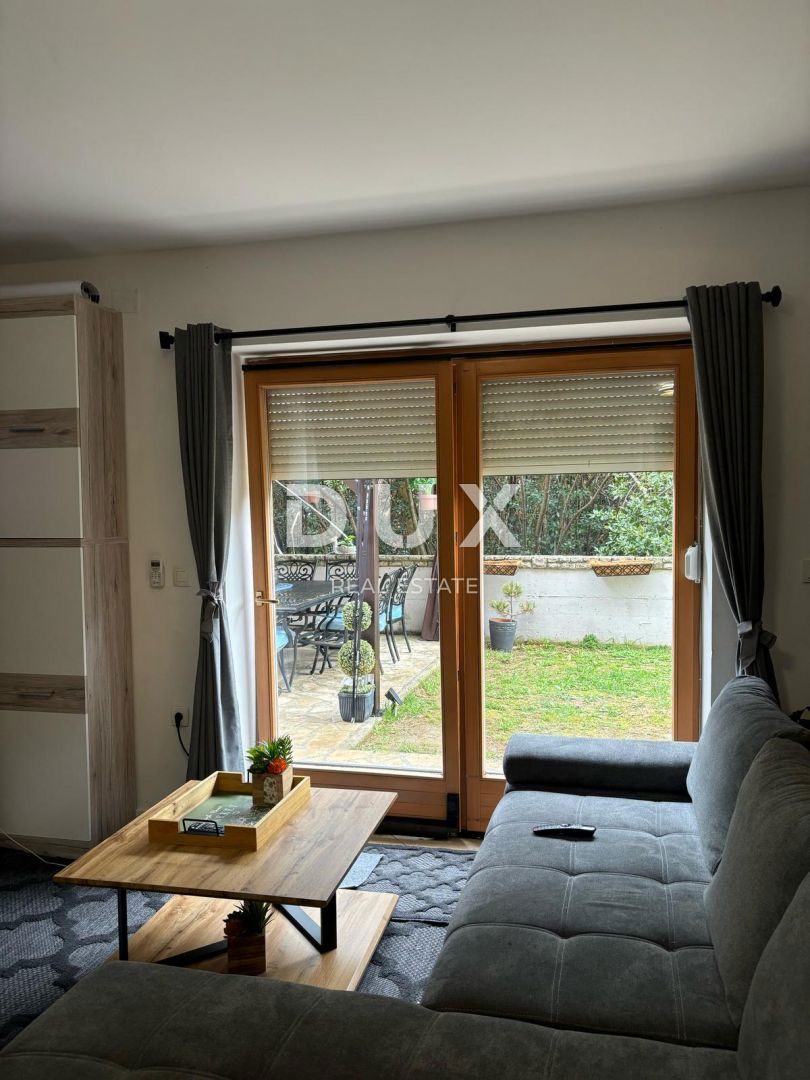 ISTRA, PREMANTURA - Apartma z vrtom in bazenom blizu morja!