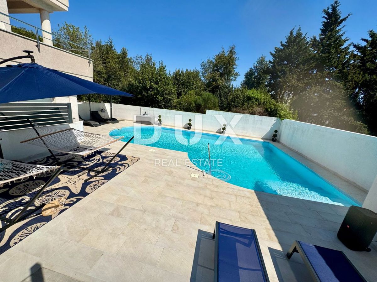 ISTRA, PREMANTURA - Apartma z vrtom in bazenom blizu morja!