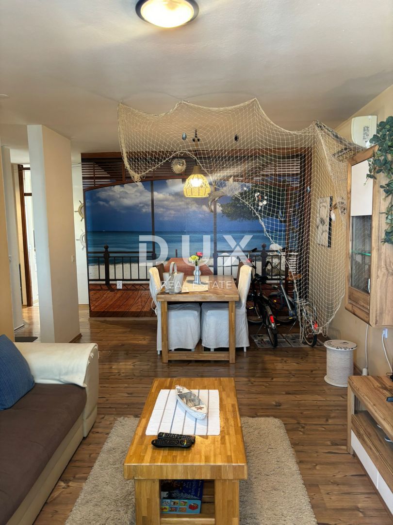 ISTRA, POREČ - Apartma z dvema spalnicama in pogledom na morje za vedno!