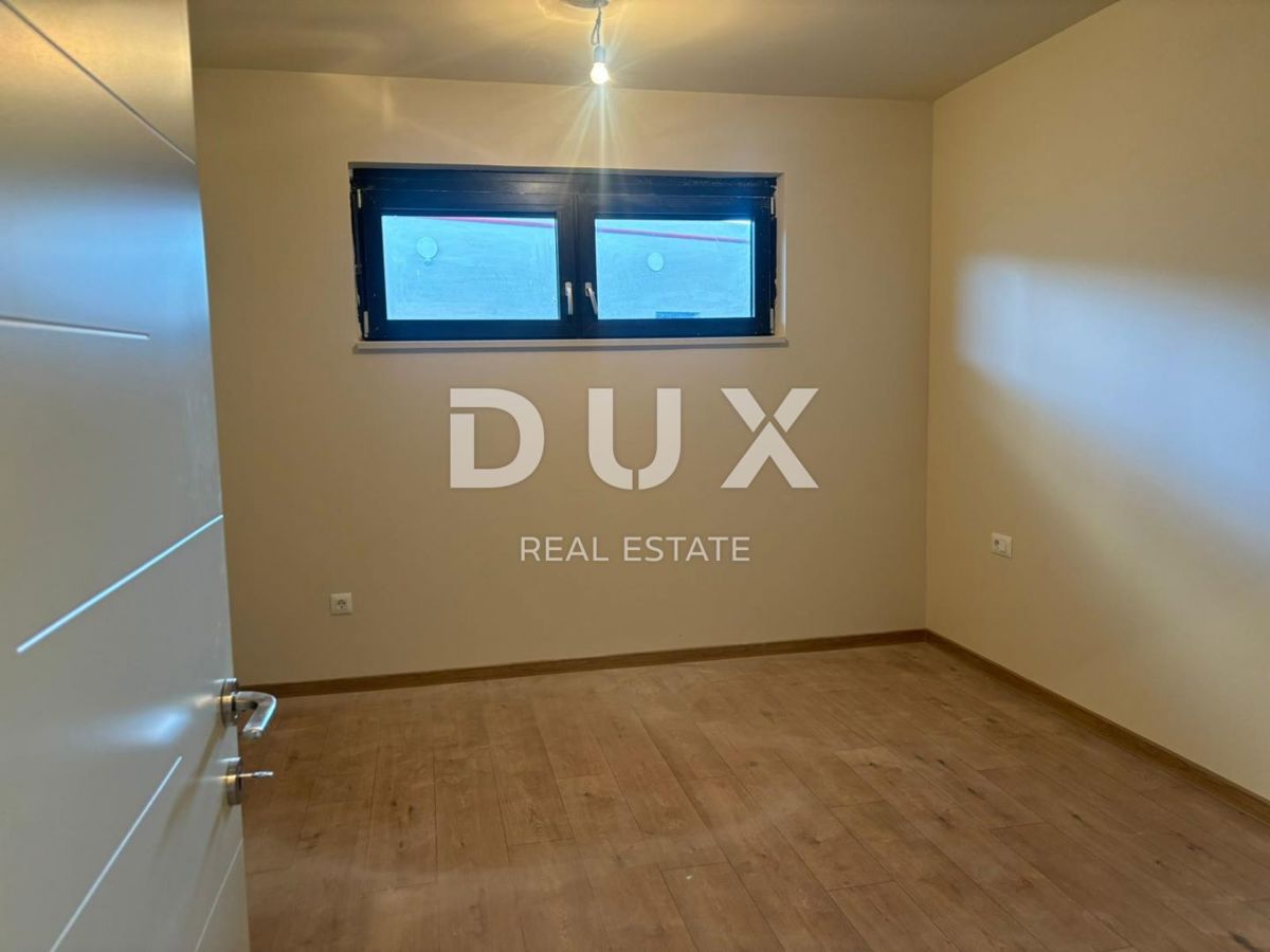 ISTRA, POREČ - Ekskluzivno penthouse s strešno teraso in odprtim pogledom na morje!