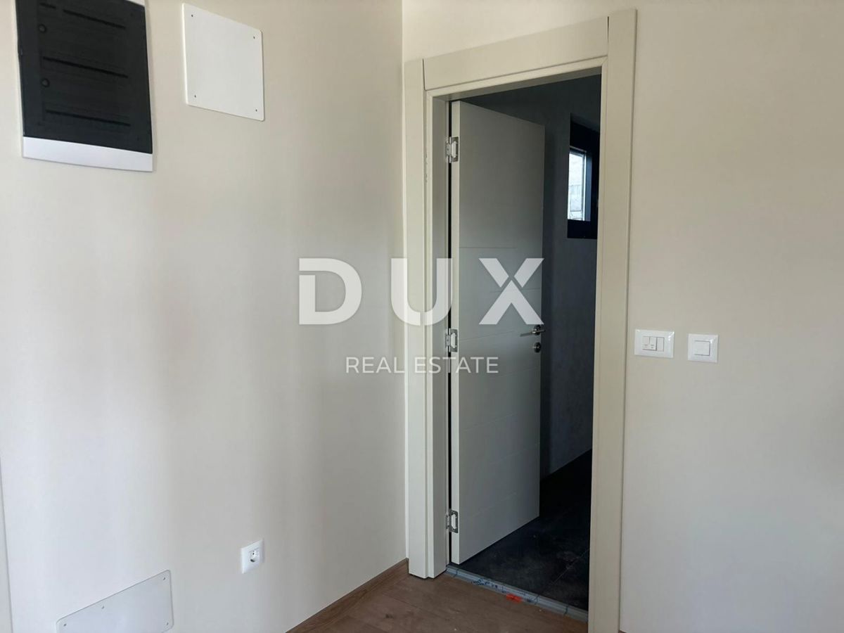 ISTRA, POREČ - Ekskluzivno penthouse s strešno teraso in odprtim pogledom na morje!