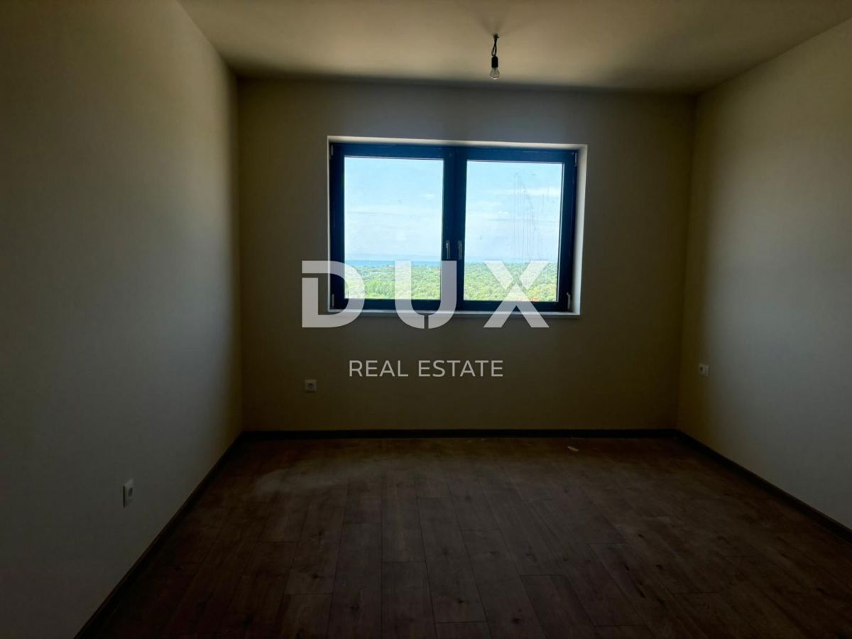 ISTRA, POREČ - Ekskluzivno penthouse s strešno teraso in odprtim pogledom na morje!