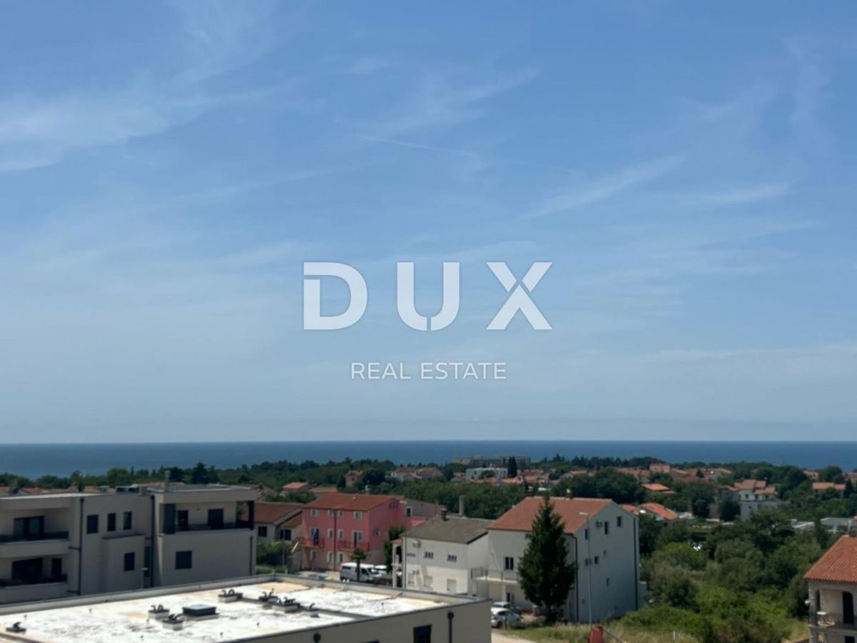 ISTRA, POREČ - Ekskluzivno penthouse s strešno teraso in odprtim pogledom na morje!