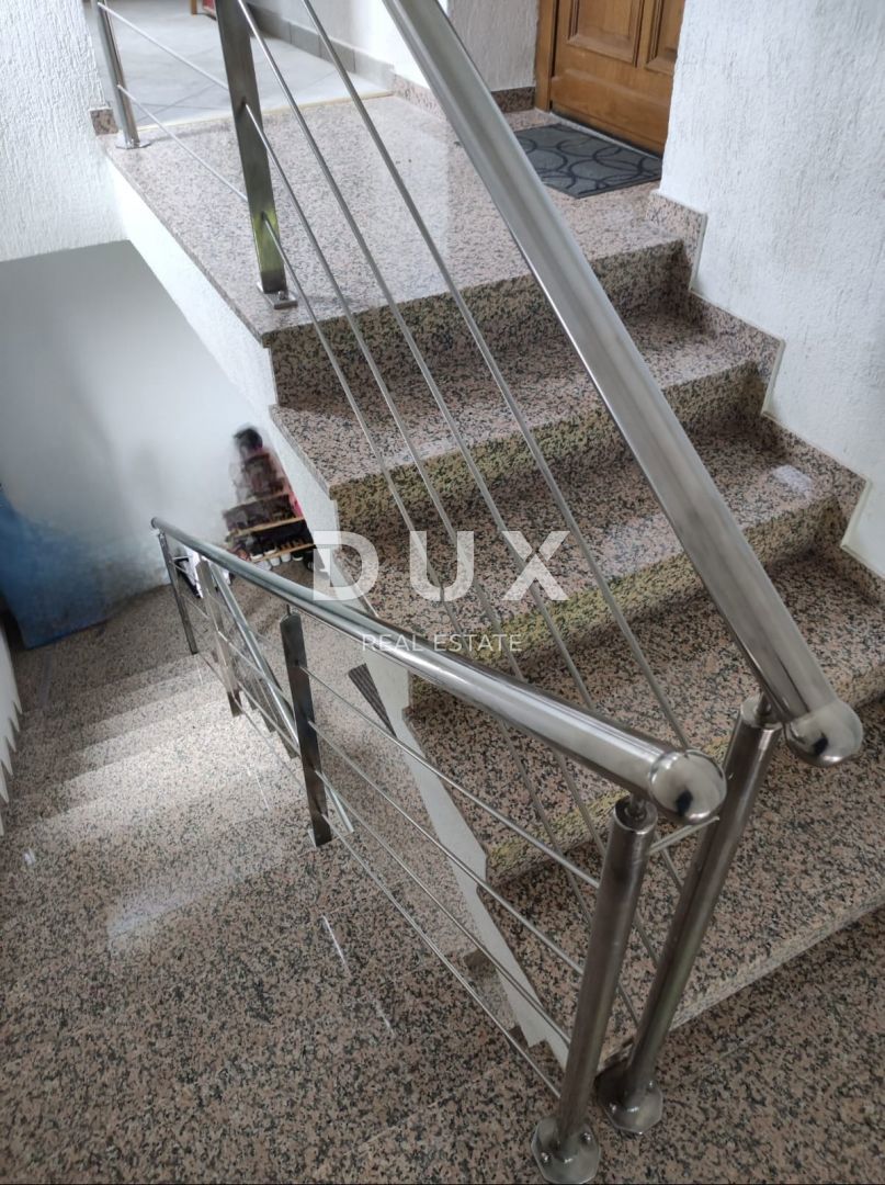 ZAGREB, STENJEVEC - Prostorno stanovanje v mirni soseski s čudovitim razgledom!