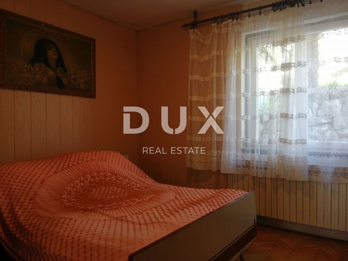 OPATIJA, VOLOSKO - stanovanje 108m2, dnevna soba + 3 spalnice, pritličje blizu morja
