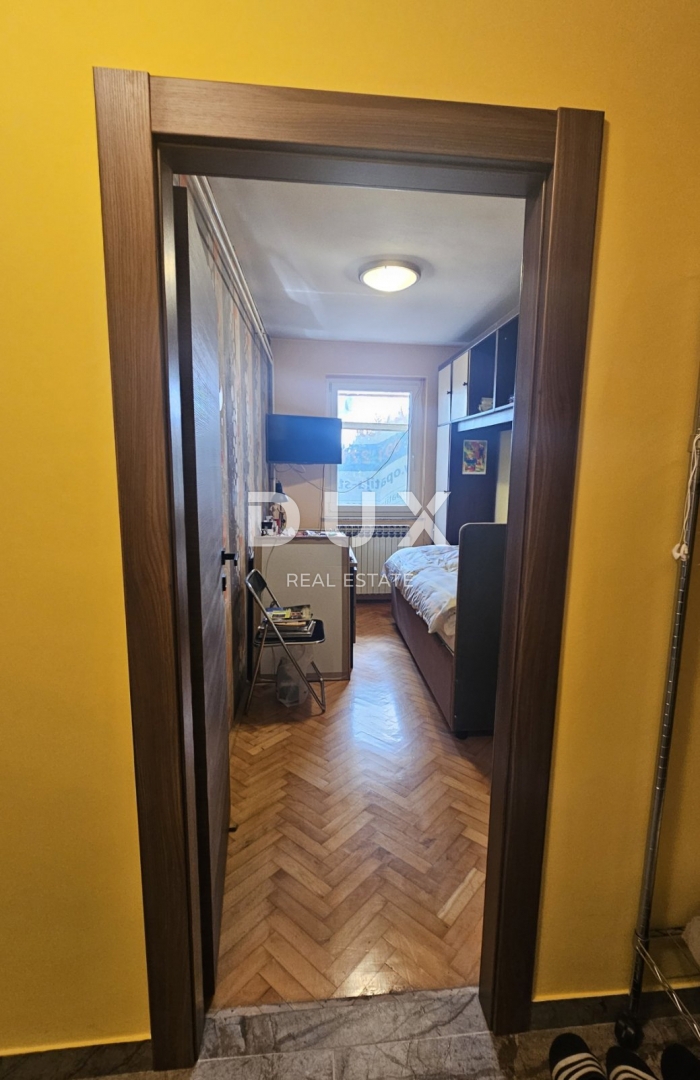 OPATIJA, VOLOSKO - stanovanje 108m2, dnevna soba + 3 spalnice, visoko pritličje, pogled na morje